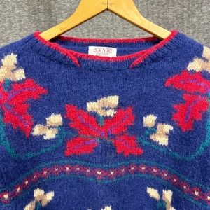 Vintage SKYR Sportswear 100% Shetland Wool Sweater Womens Size 40 Floral Holiday